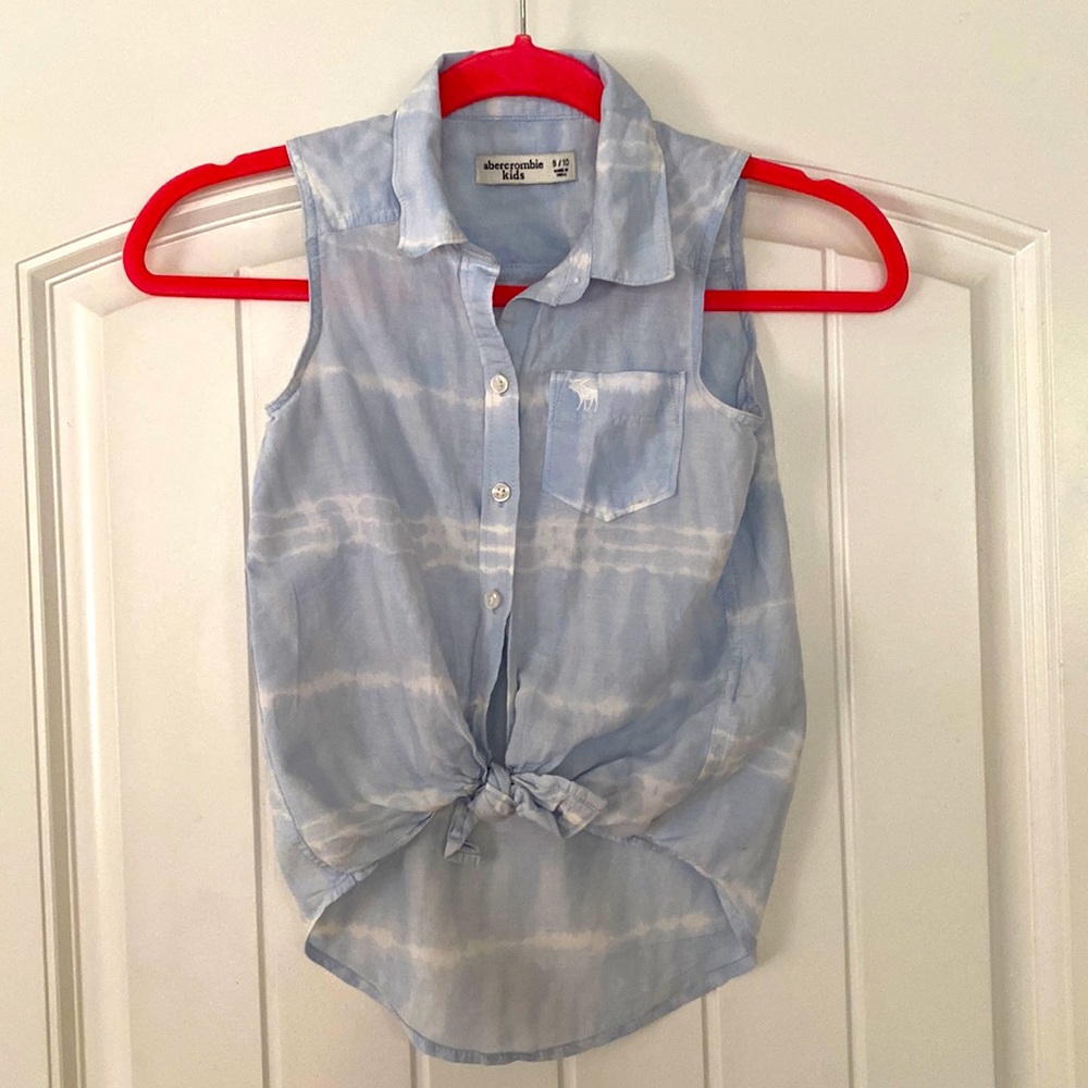 So cute!  Abercrombie kids 9/10 sleeveless button down tie waisted shirt.